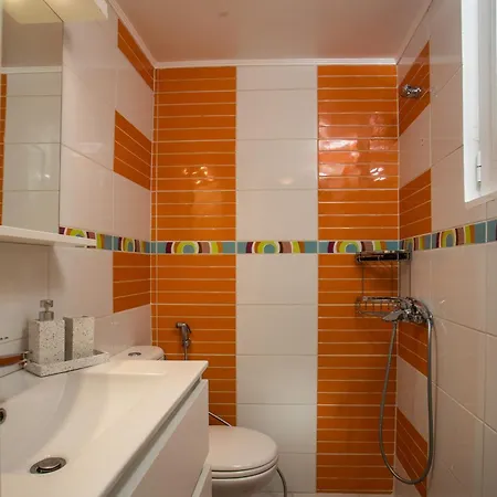 Sea Breeze & Nature With Pool Near The Sea *