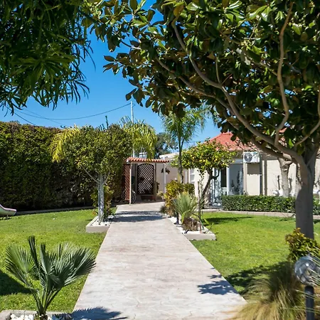 Sea Breeze & Nature Villa, With Heated Pool And Garden Retreat