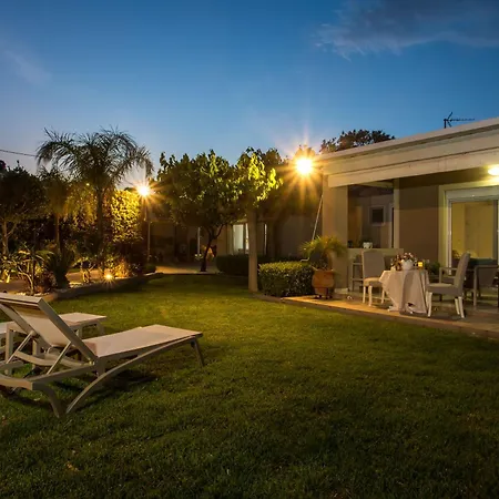 Nyaraló Sea Breeze & Nature With Pool Near The Sea *