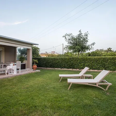 Sea Breeze & Nature With Pool Near The Sea Nyaraló Kremasztí