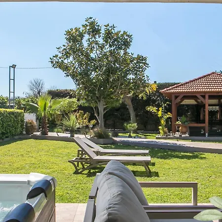 Sea Breeze & Nature With Pool Near The Sea Kremasztí