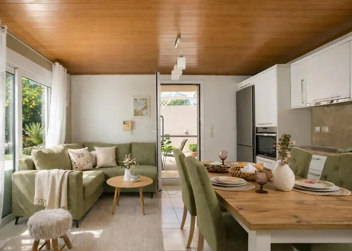 Sea Breeze & Nature Villa Heated Pool * クレマスティ