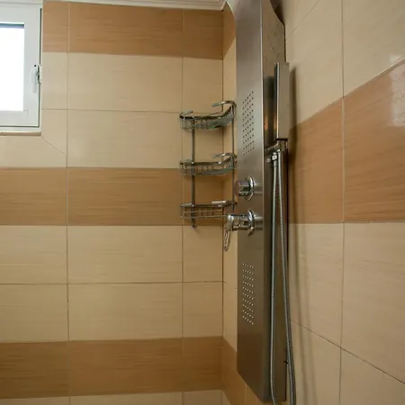 Dom wakacyjny Sea Breeze & Nature With Pool Near The Sea