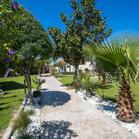 Sea Breeze & Nature Villa Heated Pool *