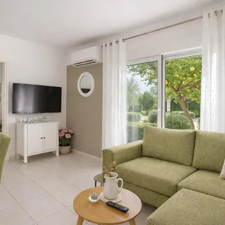 Holiday home Sea Breeze & Nature Villa, With Heated Pool And Garden Retreat *