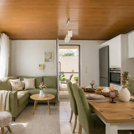 Sea Breeze & Nature Villa, With Heated Pool And Garden Retreat * Kremastí