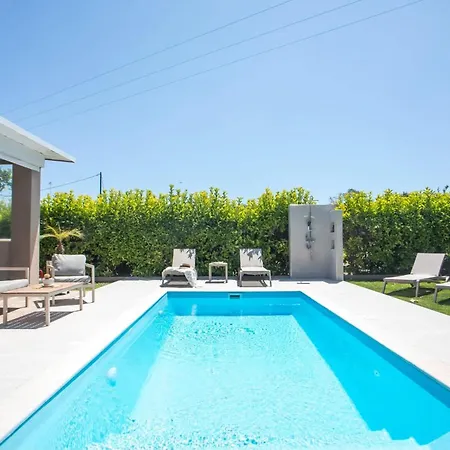 Sea Breeze & Nature Villa, With Heated Pool And Garden Retreat