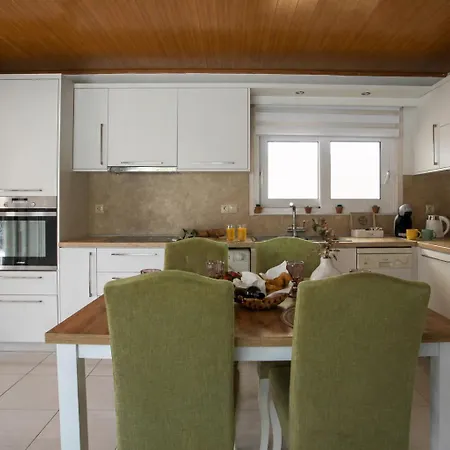 Casa vacanze Sea Breeze & Nature Villa, With Heated Pool And Garden Retreat Kremastí