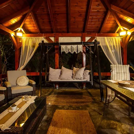 Dom wakacyjny Sea Breeze & Nature Villa, With Heated Pool And Garden Retreat *