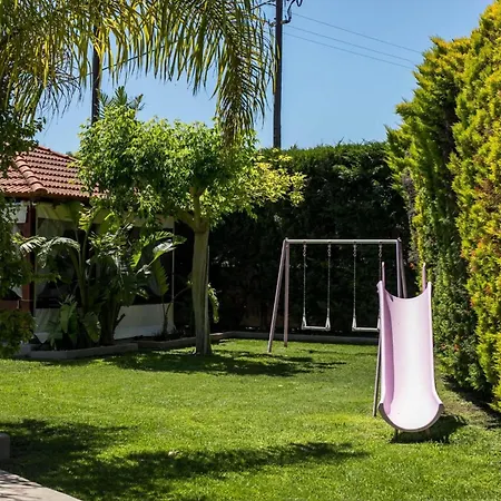 Sea Breeze & Nature Villa, With Heated Pool And Garden Retreat *