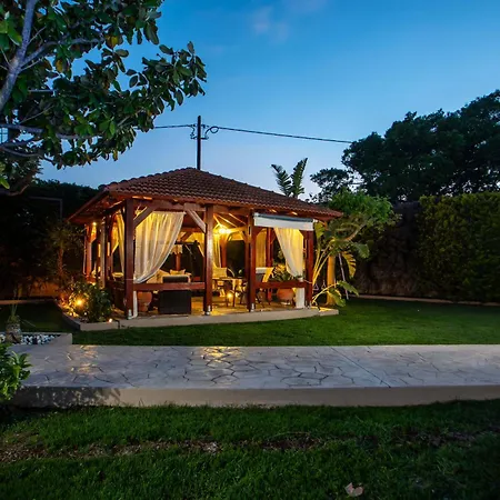 Sea Breeze & Nature Villa, With Heated Pool And Garden Retreat *