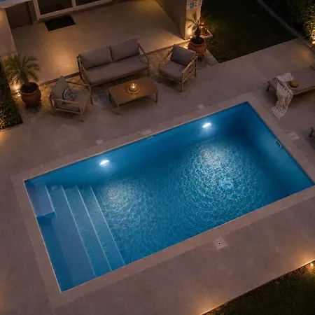 Sea Breeze & Nature Villa, With Heated Pool And Garden Retreat Дом отдыха Кремасти