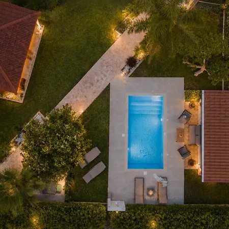 Sea Breeze & Nature Villa, With Heated Pool And Garden Retreat Дом отдыха